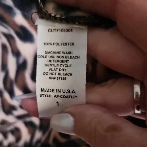 NWT-Suzanne Somers Leopard (100% Polyester Leopard Print Fabric) Swing Jacket - Picture 3 of 9